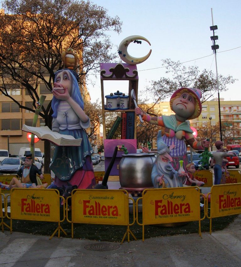 Totfalles: Pl. Sainetero Arniches-Arquitecto Ribes